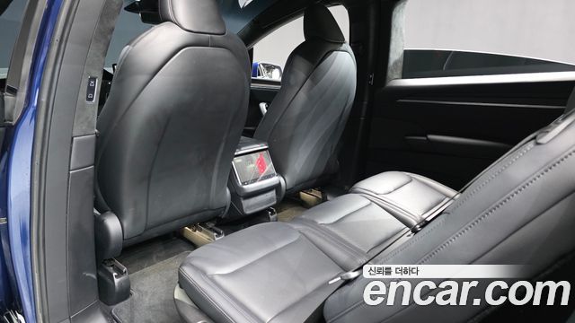 Tesla Model X 2023 — photo 16