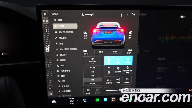 Tesla Model X 2023 — photo 30