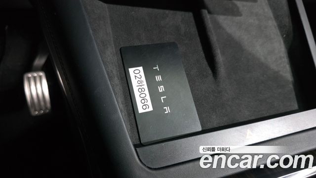 Tesla Model X 2023 — photo 34