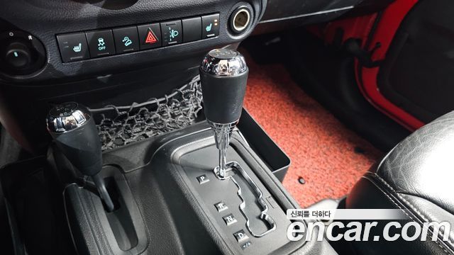 Jeep Wrangler 2015 — photo 12