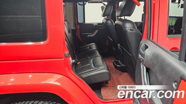 Jeep Wrangler 2015 — photo 17
