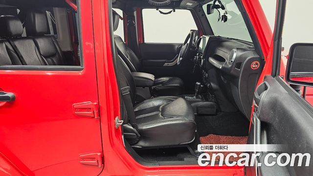 Jeep Wrangler 2015 — photo 16