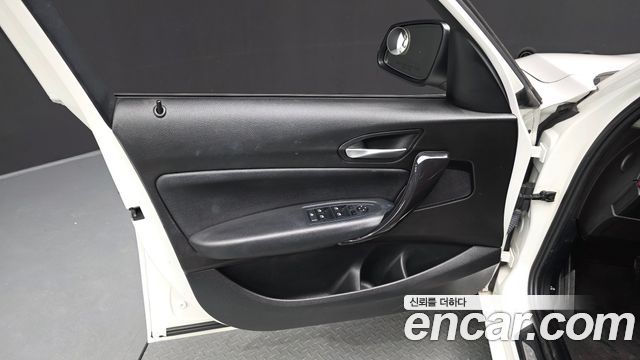 BMW 1-Series 2015 — photo 14