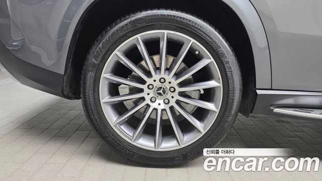 Mercedes-Benz GLE-Class 2023 — photo 5