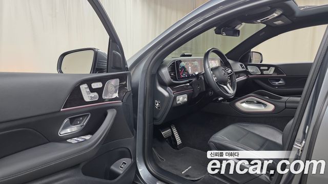 Mercedes-Benz GLE-Class 2023 — photo 13
