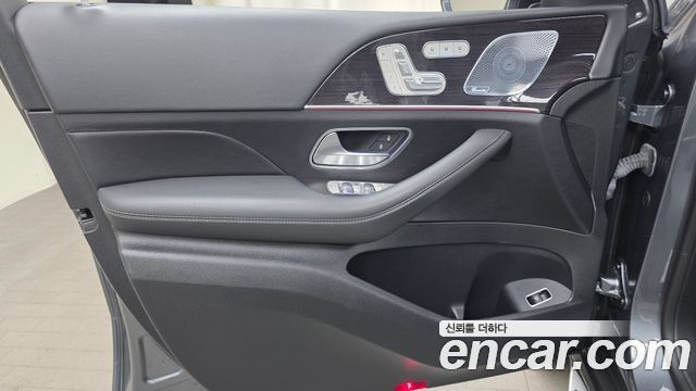 Mercedes-Benz GLE-Class 2023 — photo 14