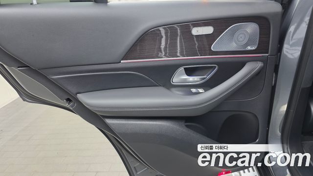 Mercedes-Benz GLE-Class 2023 — photo 15