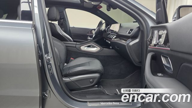 Mercedes-Benz GLE-Class 2023 — photo 16