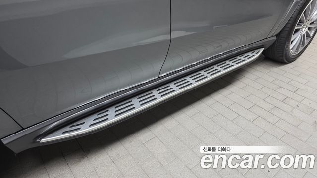 Mercedes-Benz GLE-Class 2023 — photo 29