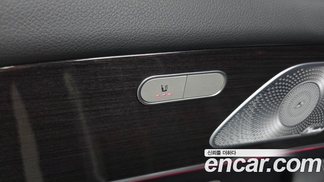 Mercedes-Benz GLE-Class 2023 — photo 30