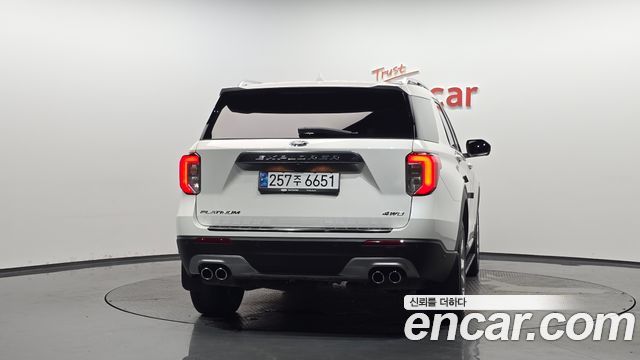 Ford Explorer 2022 — photo 4