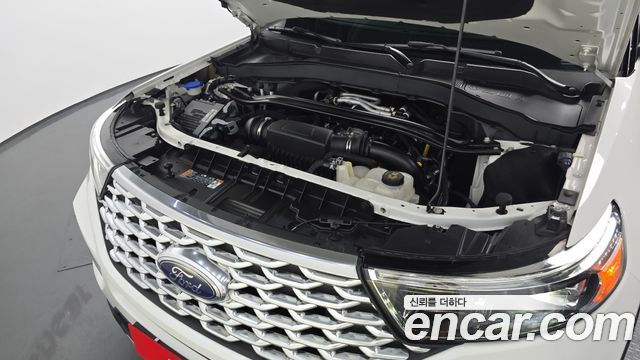 Ford Explorer 2022 — photo 6