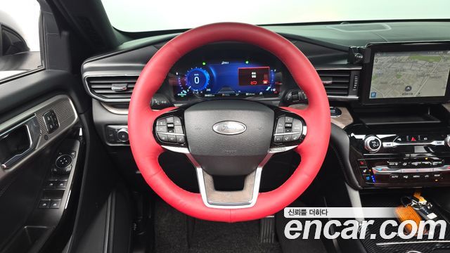 Ford Explorer 2022 — photo 19