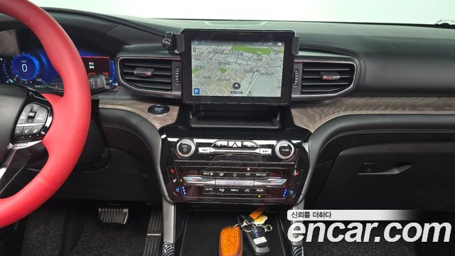 Ford Explorer 2022 — photo 20