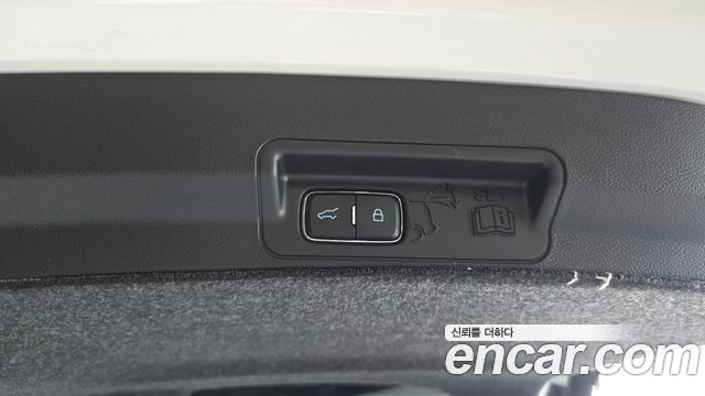 Ford Explorer 2022 — photo 26