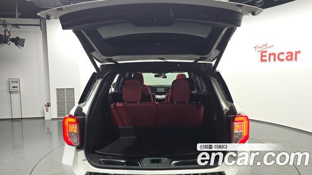 Ford Explorer 2022 — photo 32