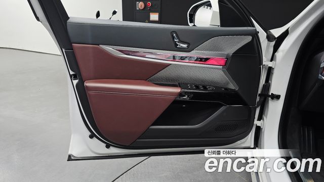 BMW 7-Series 2023 — photo 14
