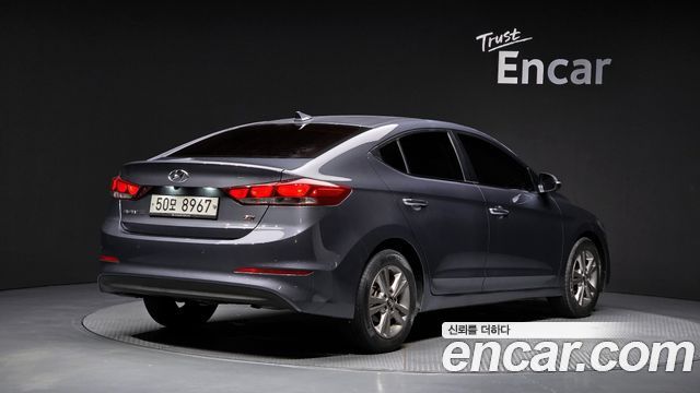 Hyundai AVANTE 2017 — photo 2