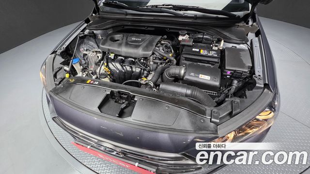 Hyundai AVANTE 2017 — photo 6