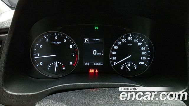 Hyundai AVANTE 2017 — photo 8