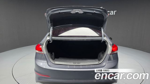 Hyundai AVANTE 2017 — photo 20