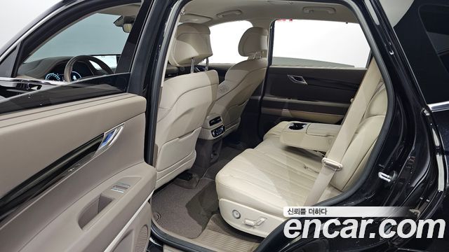 Genesis GV80 2023 — photo 18