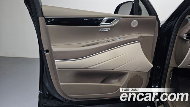 Genesis GV80 2023 — photo 14