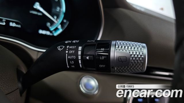 Genesis GV80 2023 — photo 28