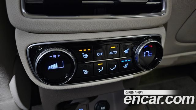 Genesis GV80 2023 — photo 33