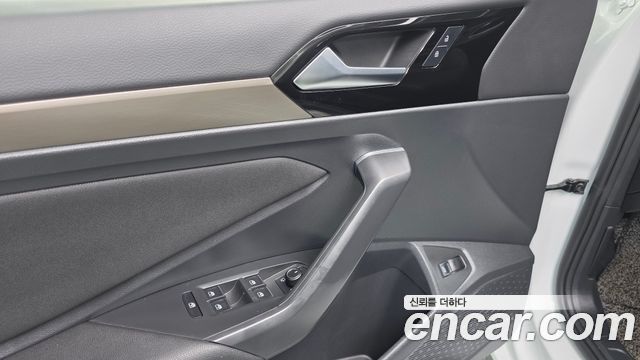 Volkswagen Jetta 2021 — photo 13