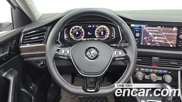 Volkswagen Jetta 2021 — photo 14