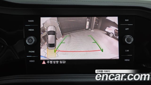 Volkswagen Jetta 2021 — photo 16