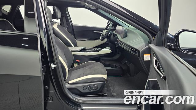 Kia EV6 2022 — photo 17