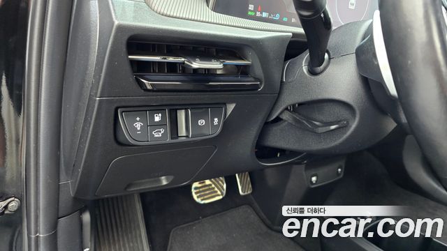 Kia EV6 2022 — photo 24