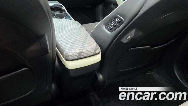 Kia EV6 2022 — photo 32
