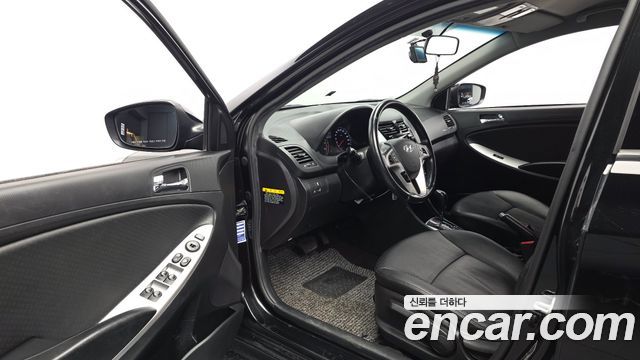 Hyundai Accent 2014 — photo 10