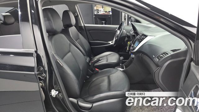 Hyundai Accent 2014 — photo 11