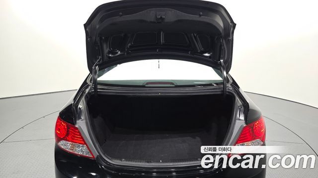Hyundai Accent 2014 — photo 20
