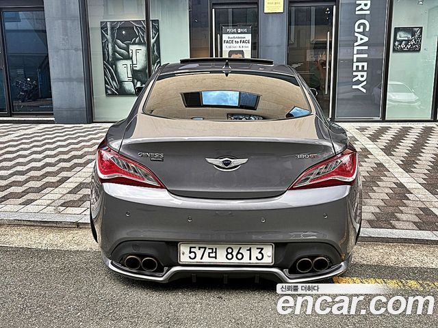 Hyundai Genesis 2010 — photo 14