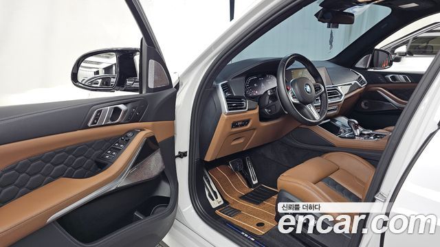 BMW X5M 2021 — photo 13
