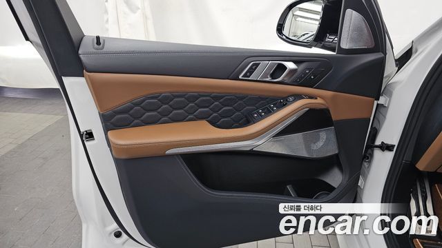 BMW X5M 2021 — photo 14