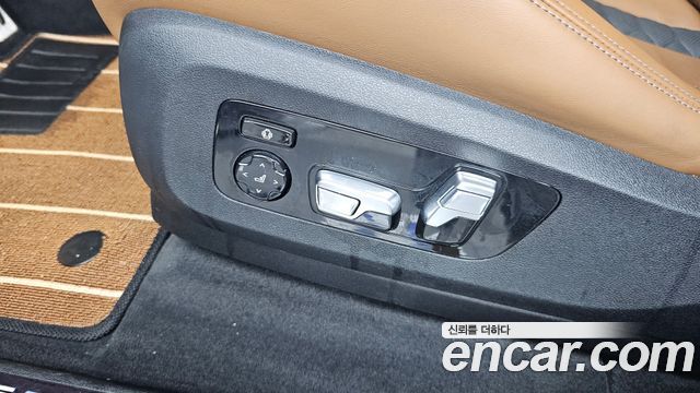 BMW X5M 2021 — photo 32