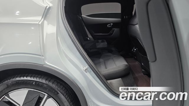 Polestar Polestar 2 2025 — photo 17