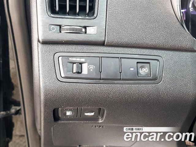 Hyundai Sonata 2014 — photo 11