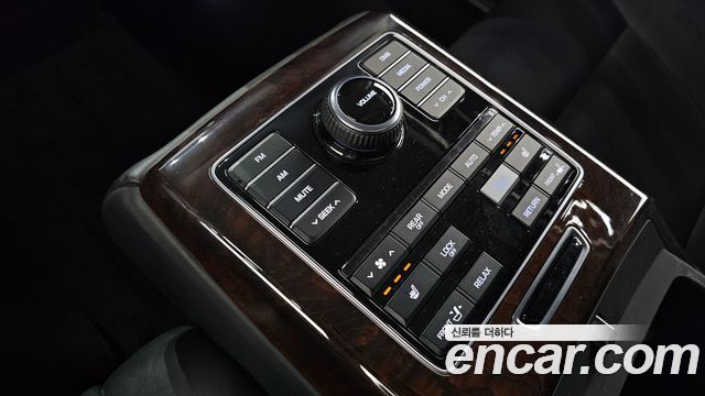 Hyundai Equus 2013 — photo 18