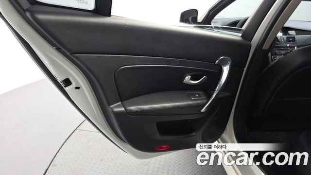 Renault Korea SM5  2014 — photo 15