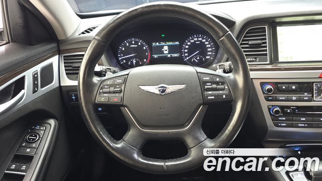 Genesis G80 2017 — photo 13