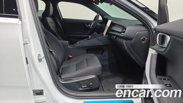 Polestar Polestar 2 2023 — photo 17
