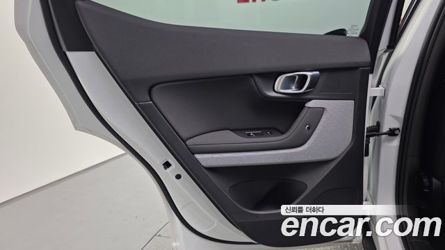 Polestar Polestar 2 2023 — photo 15