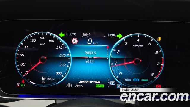 Mercedes-Benz AMG GT 2021 — photo 11